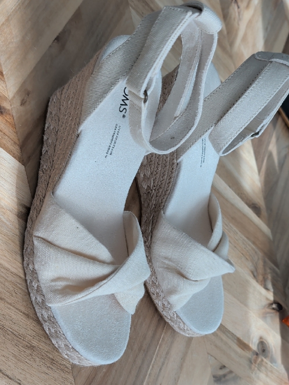 NWOT Toms Cream Canvas Knotted Wedge Sandals - Picture 4 of 5
